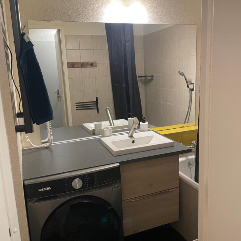 Studio tout confort pied des pistes avec balcon et wifi - Studio - Vue sur Montagne - 8
