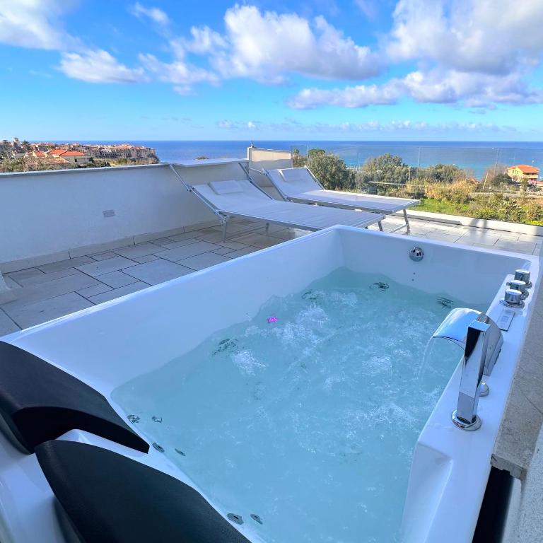 Aurantia - Mediterranean Tale - Deluxe Double Room with Sea View - 1