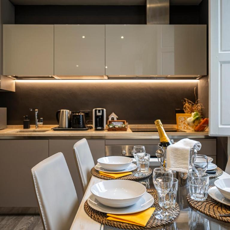 Cherubini Palace Thematic Apartment - Two-Bedroom Apartment - 7