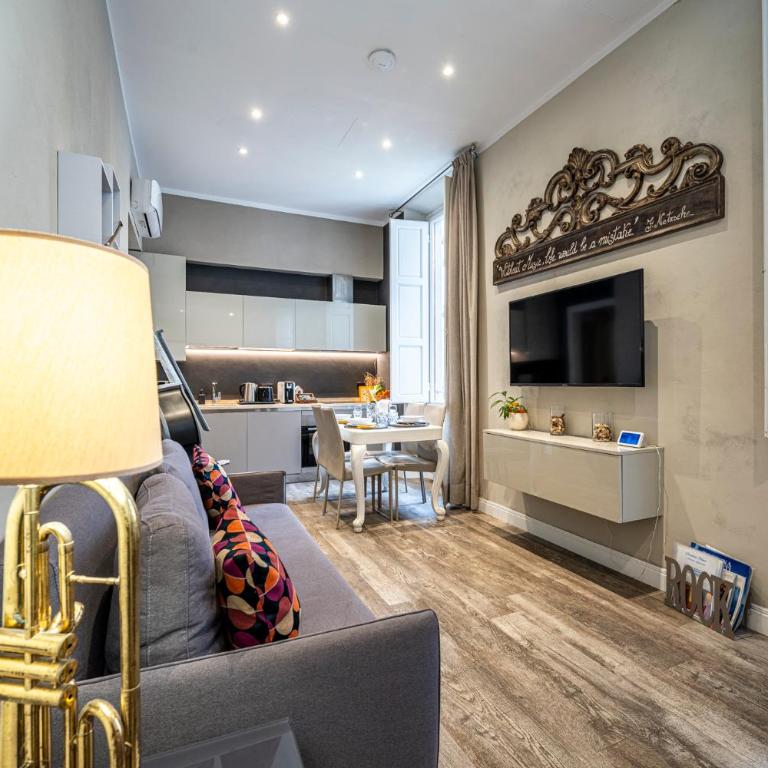 Cherubini Palace Thematic Apartment - Two-Bedroom Apartment - 4