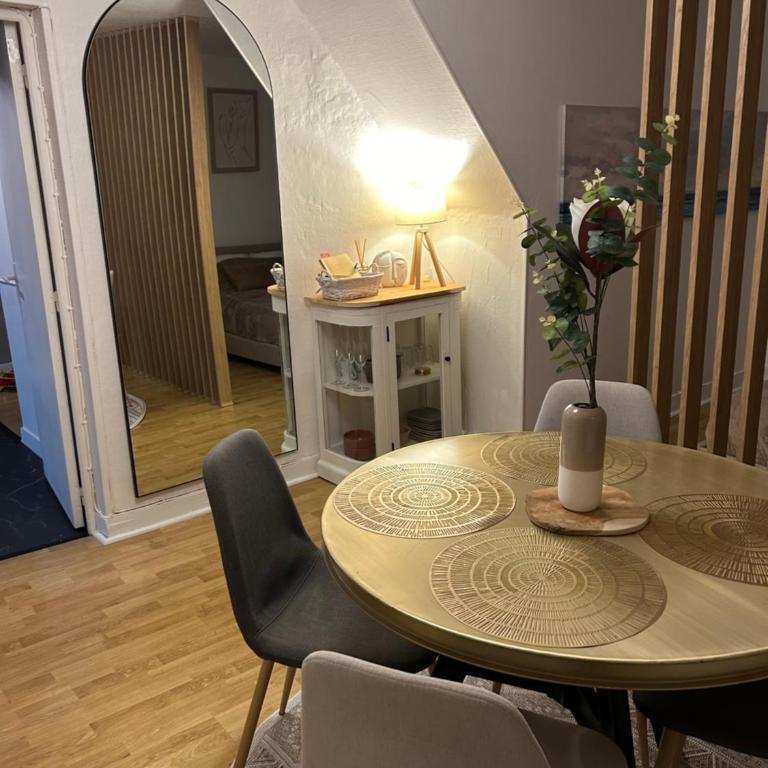 Dieppe F2 pour 4 personnes emplacement idéal 2 min à pied de la plage et des boutiques - Appartement 1 Chambre - 1