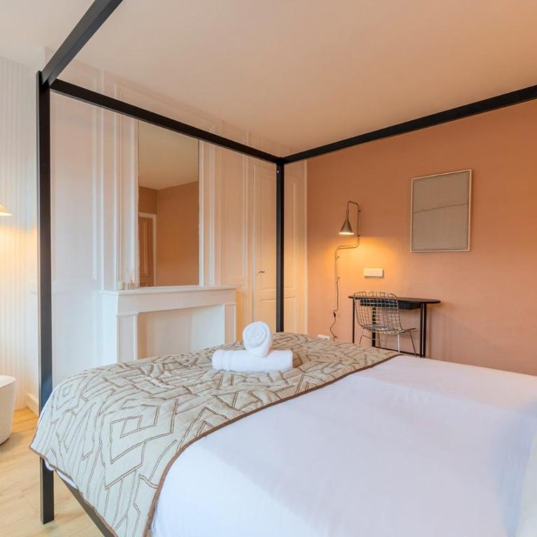 3 bedroom apartment on the Grand Place - Appartement 3 Chambres - 17