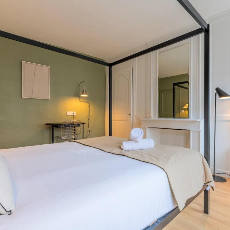 3 bedroom apartment on the Grand Place - Appartement 3 Chambres - 21