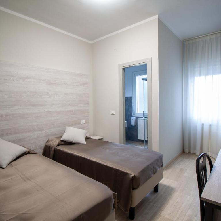 Hotel Europa - Camera Doppia con Letti Singoli - 1