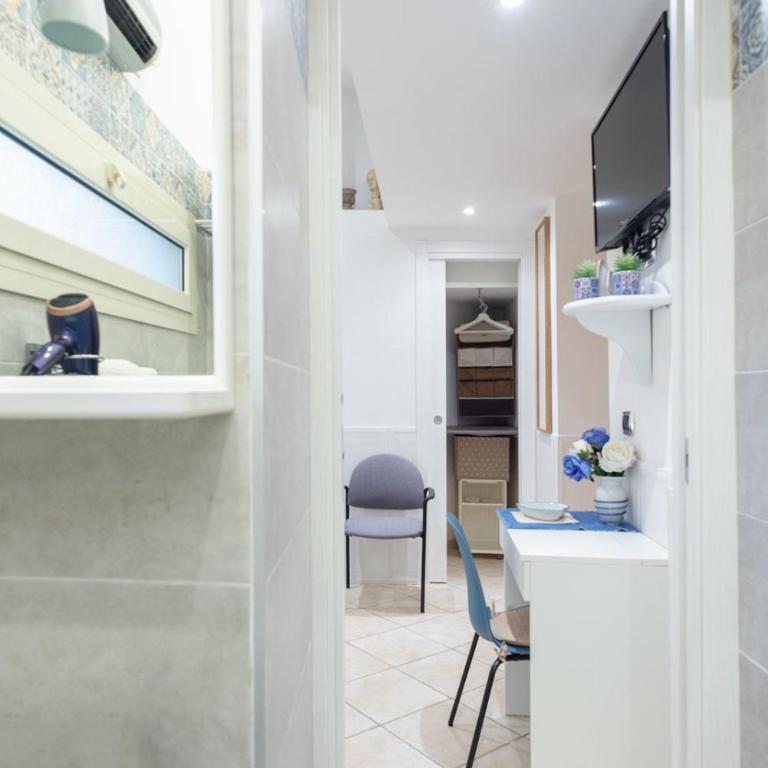Domus Cirillo13 - One-Bedroom Apartment - 29