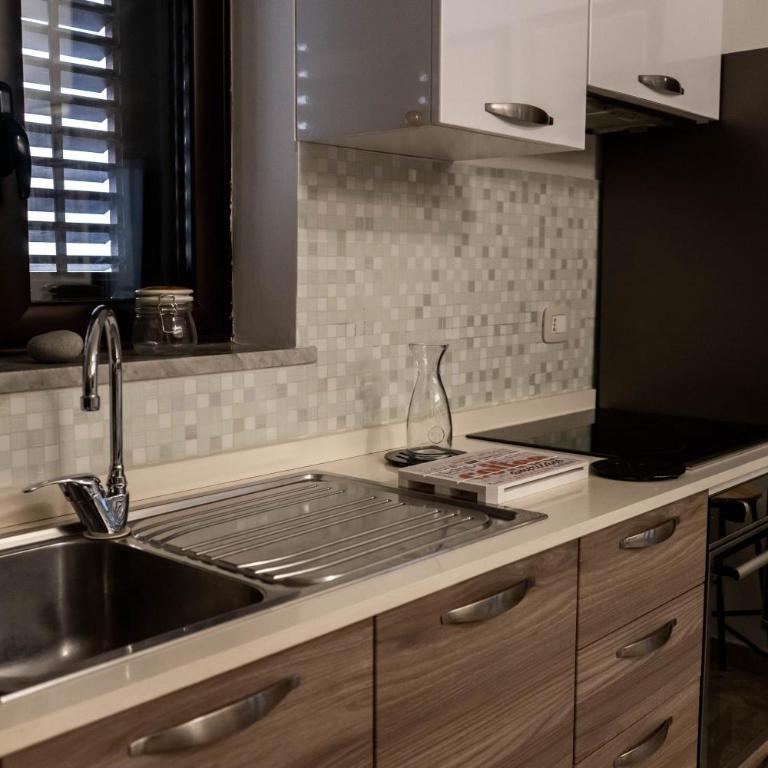 Le Case Di Romeo Alla Vucciria - Two-Bedroom House - 34