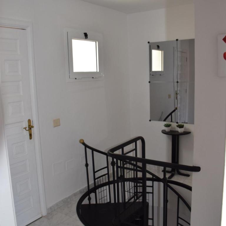 Casa Kiko Sol - Two-Bedroom Apartment - 22