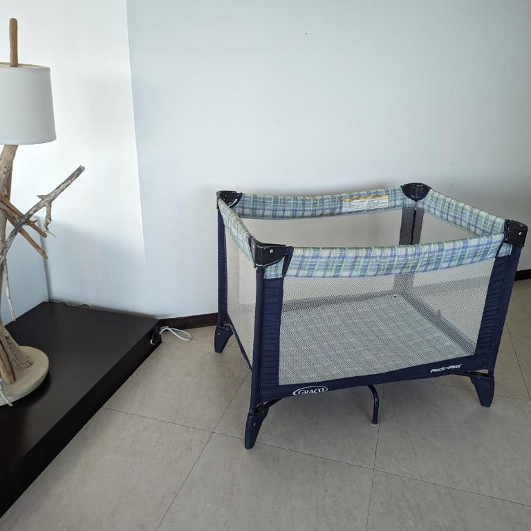 Peninsula Luxury Apartments with ocean front and espectacular views - no pets - Three-Bedroom Apartment - 35
