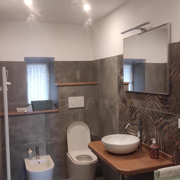 AffittaCamere Columbus - Camera Matrimoniale/Doppia con Letti Singoli con Bagno Privato Esterno - 9
