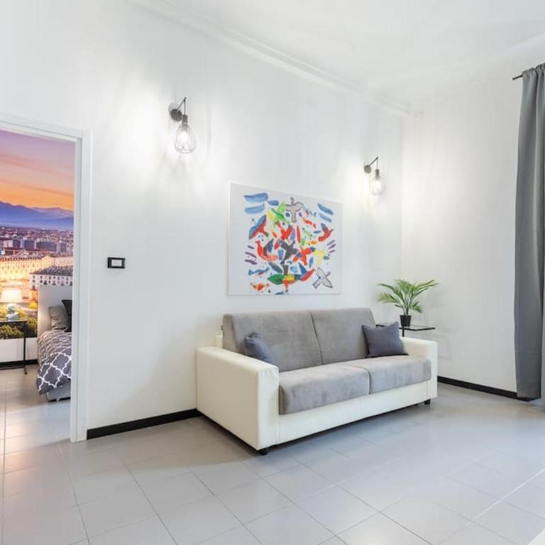 Historical suite - Pieno Centro - Porta nuova- Piazza Castello - Two-Bedroom Apartment - 8