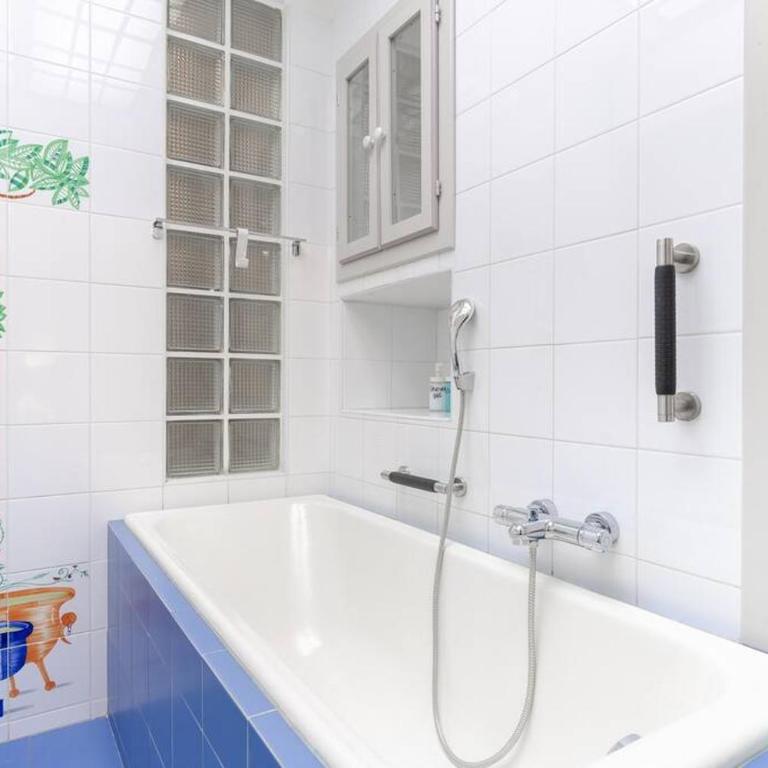 Historical suite - Pieno Centro - Porta nuova- Piazza Castello - Two-Bedroom Apartment - 31