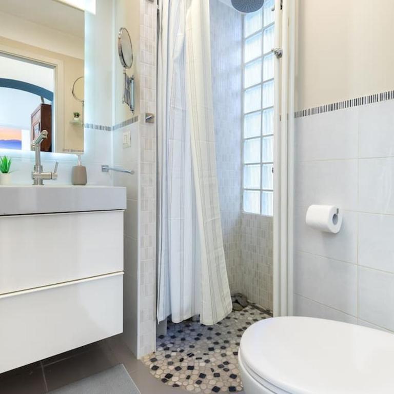Historical suite - Pieno Centro - Porta nuova- Piazza Castello - Two-Bedroom Apartment - 27