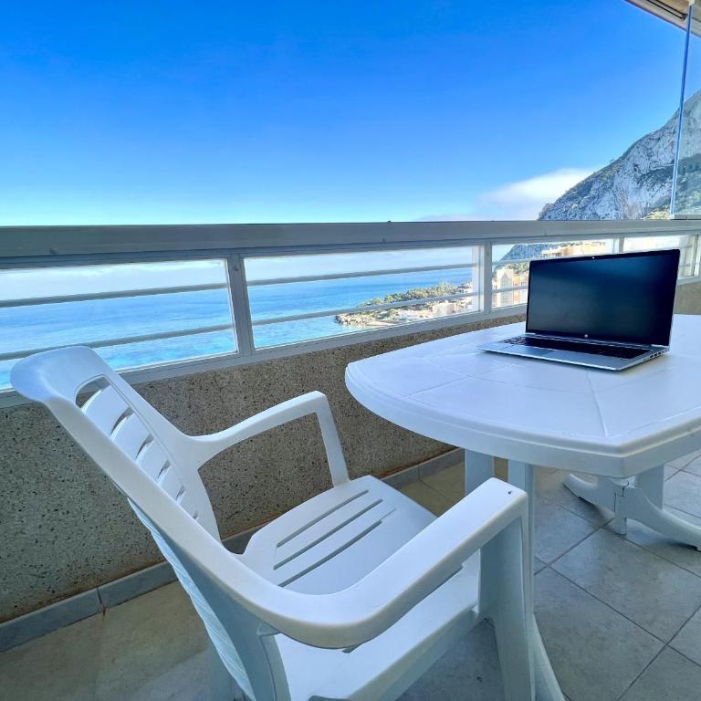 APOLO 16 Impresionantes vistas piso 14 sobre el mar. TOP. - Superior Apartment - 21