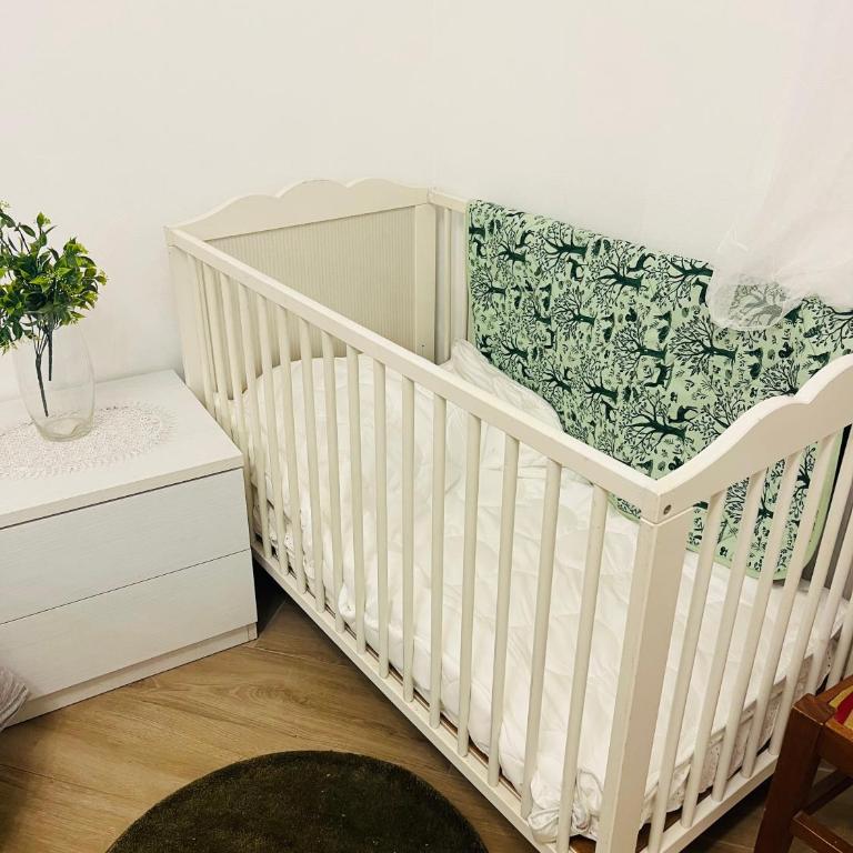 Large Garden - Two-Bedroom Apartment - 25