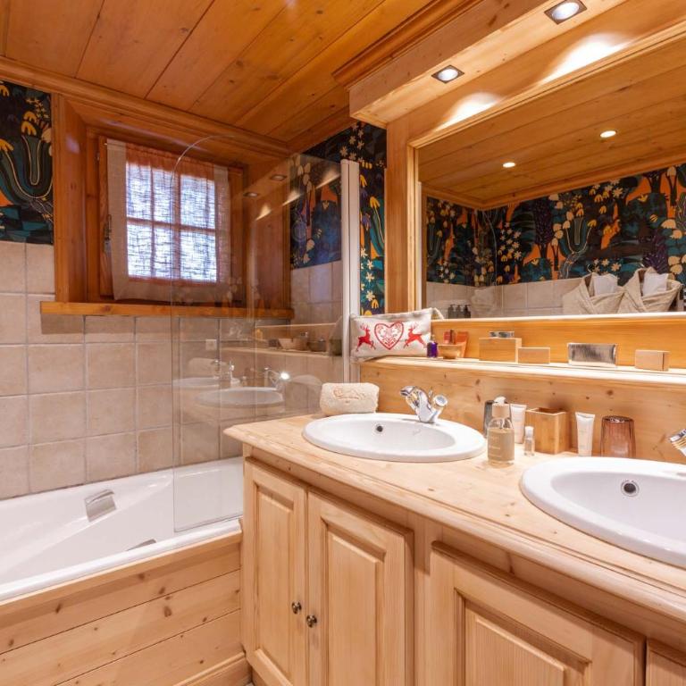 Megève Bois - Relais & Châteaux - Chambre Double ou Lits Jumeaux avec Terrasse - 2