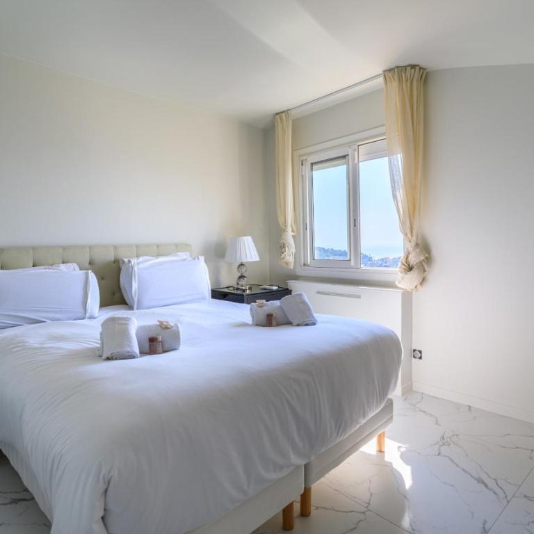 VILLA BELLE VUE VI4394 By Riviera Holiday Homes - Villa - Vue sur Mer - 44