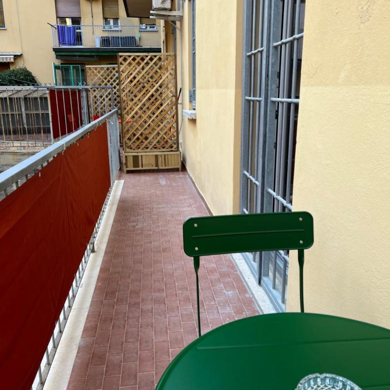 Calari Rooms - Affittacamere - Camera King con Balcone - 9