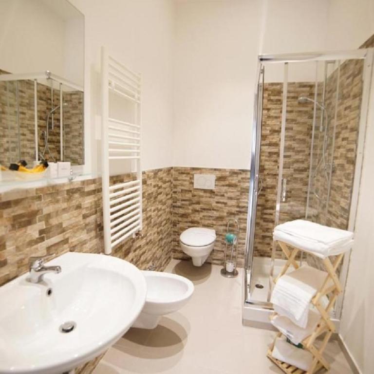Basilicata Host to Host - Matera Charme Rooms - Camera Matrimoniale Deluxe con Balcone - 13