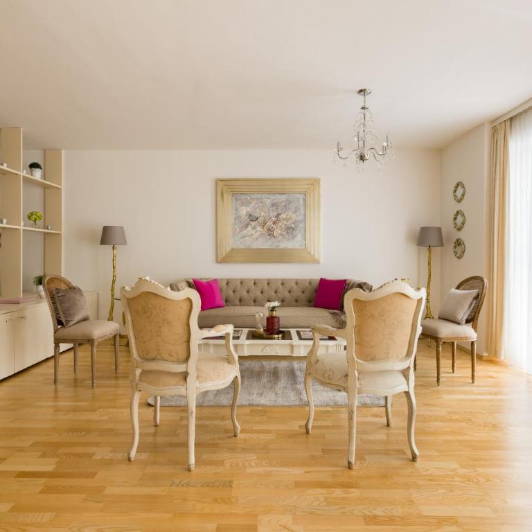 Pfamhaus Luxury Apartments - Three-Bedroom Home - 7