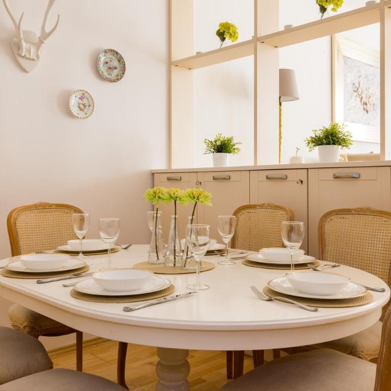 Pfamhaus Luxury Apartments - Three-Bedroom Home - 9