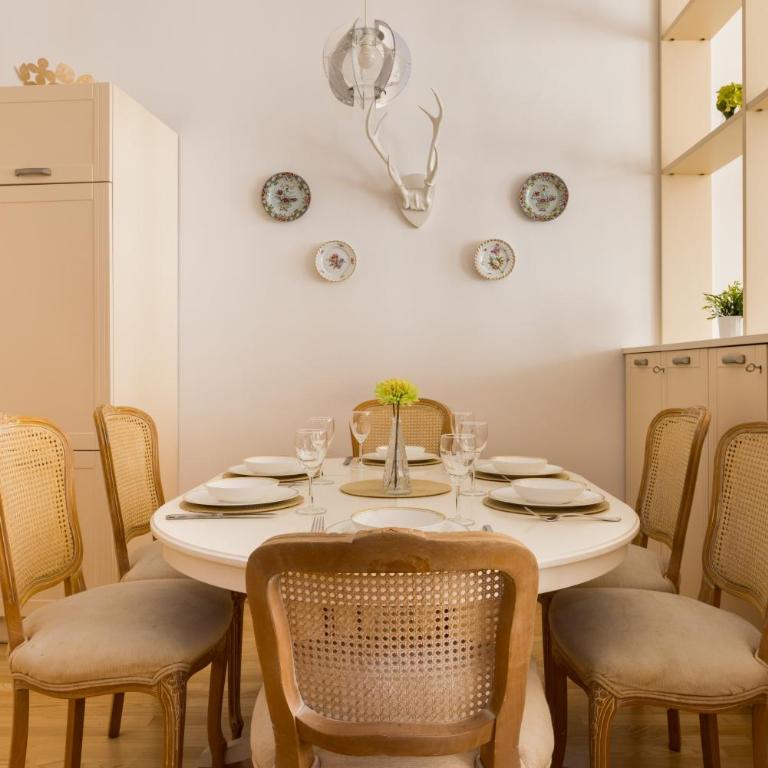 Pfamhaus Luxury Apartments - Three-Bedroom Home - 13