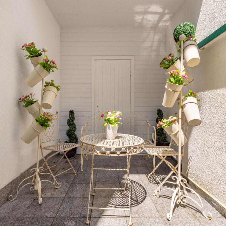 Pfamhaus Luxury Apartments - Three-Bedroom Home - 17