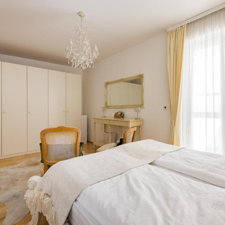 Pfamhaus Luxury Apartments - Three-Bedroom Home - 20