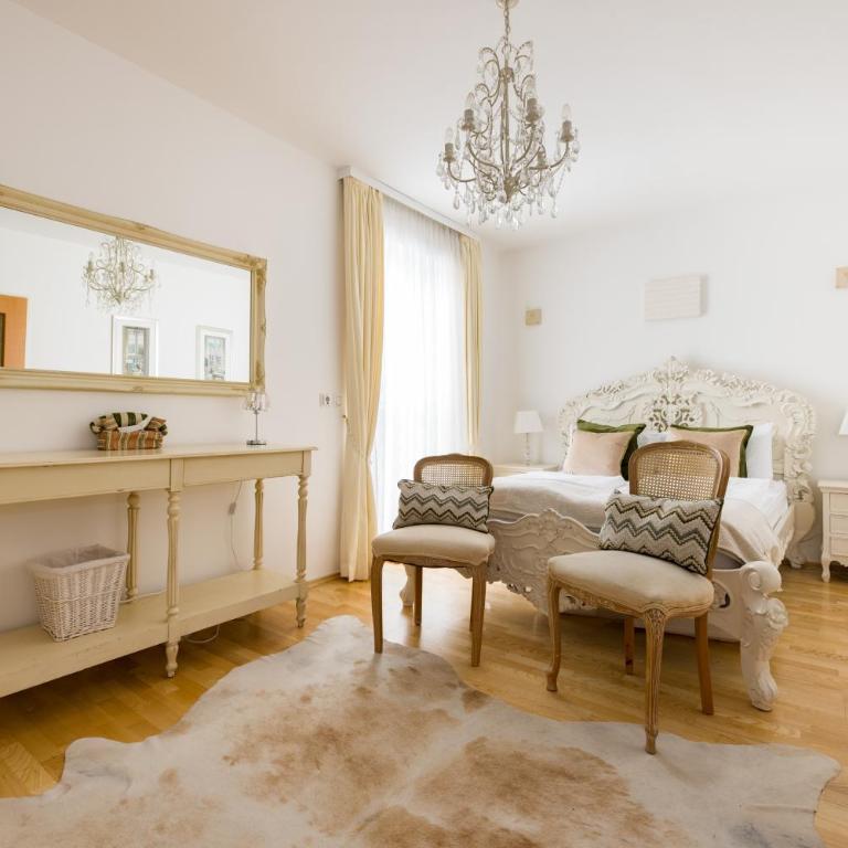 Pfamhaus Luxury Apartments - Three-Bedroom Home - 21
