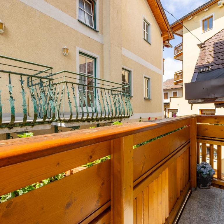 Pfamhaus Luxury Apartments - Three-Bedroom Home - 34