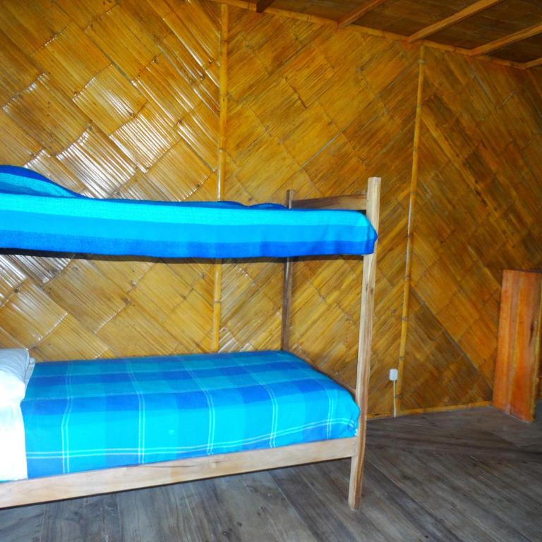 Wipeout Cabaña Restaurant - Triple Room - 4