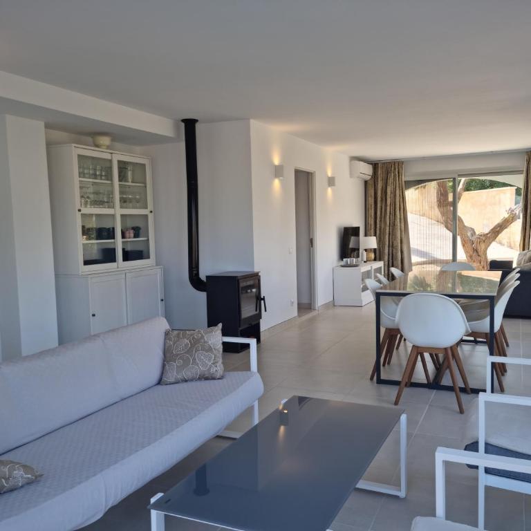 Villa mit privatem Pool 10 Minuten vom Strand mit kostenlosen WiFi - Villa de 3 dormitorios - 23