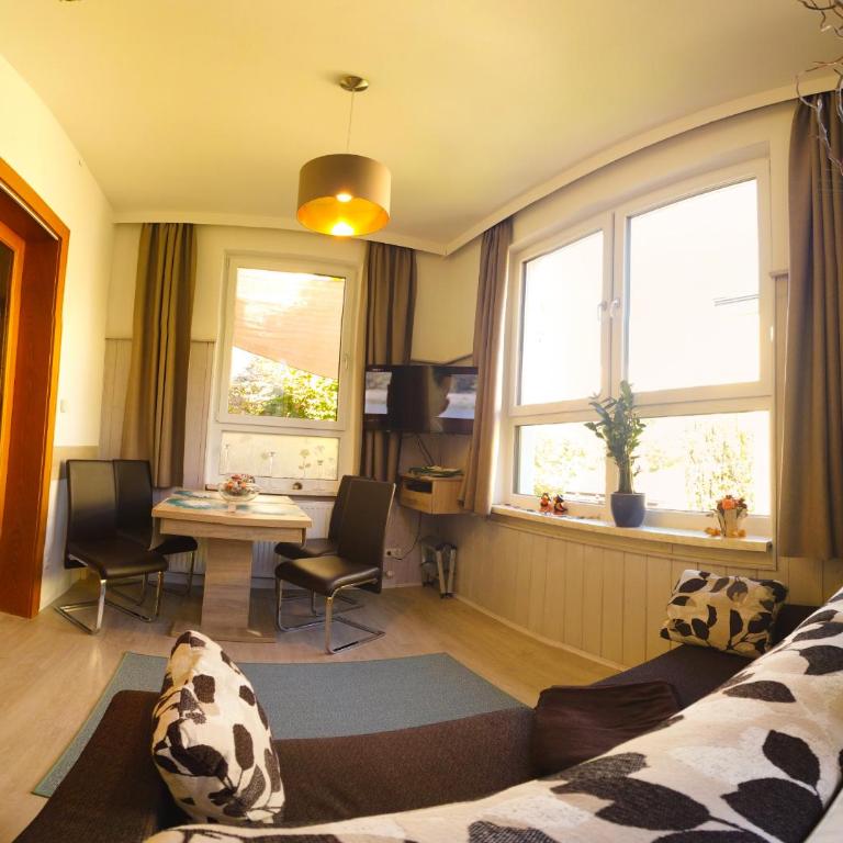 Apartment Haus Braumandl - Apartment Sisi mit Balkon und Bergblick - 15