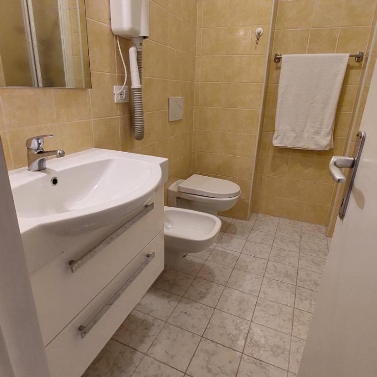Gardenia Holiday Apartment - a 50 m dal lago - Appartamento con Vista Lago - 12