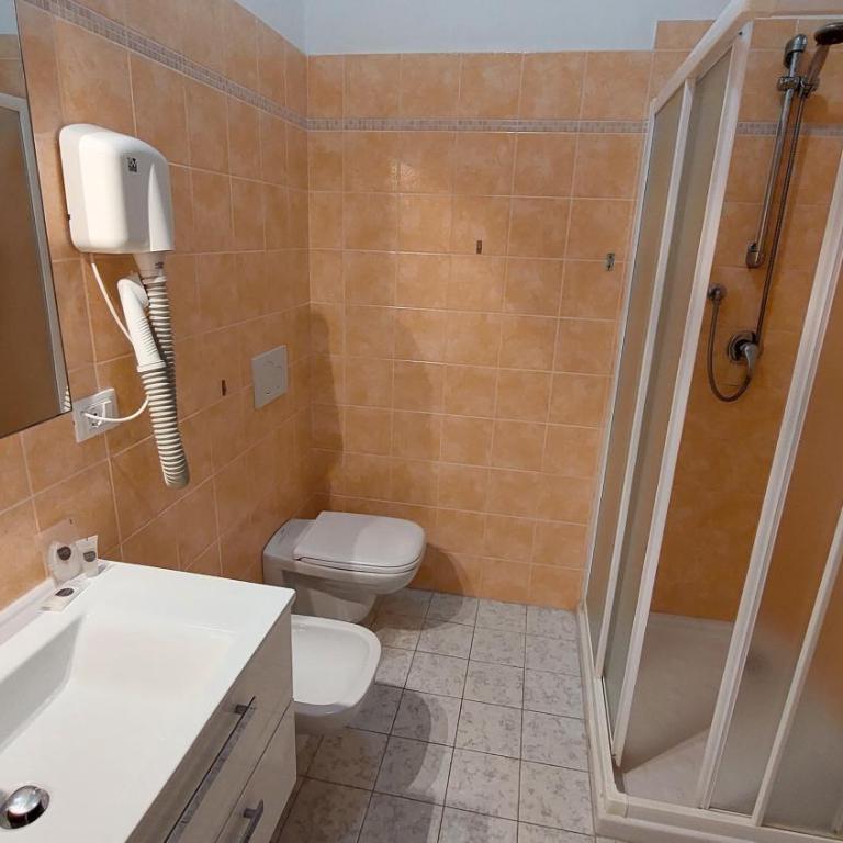 Camelia Holiday Apartment - a 50 m dal lago - Appartamento con Vista Lago - 12