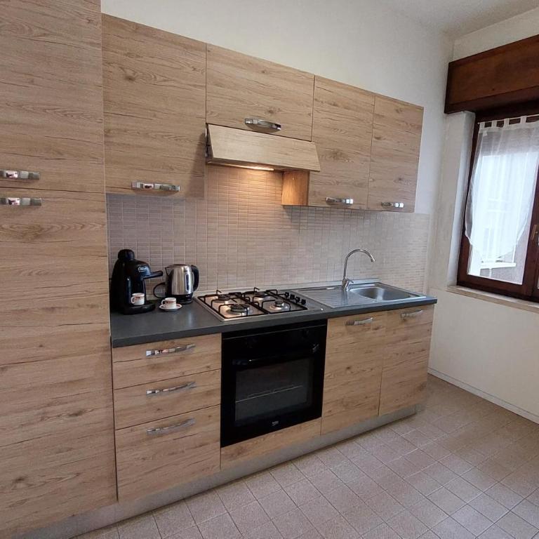 Camelia Holiday Apartment - a 50 m dal lago - Appartamento con Vista Lago - 10