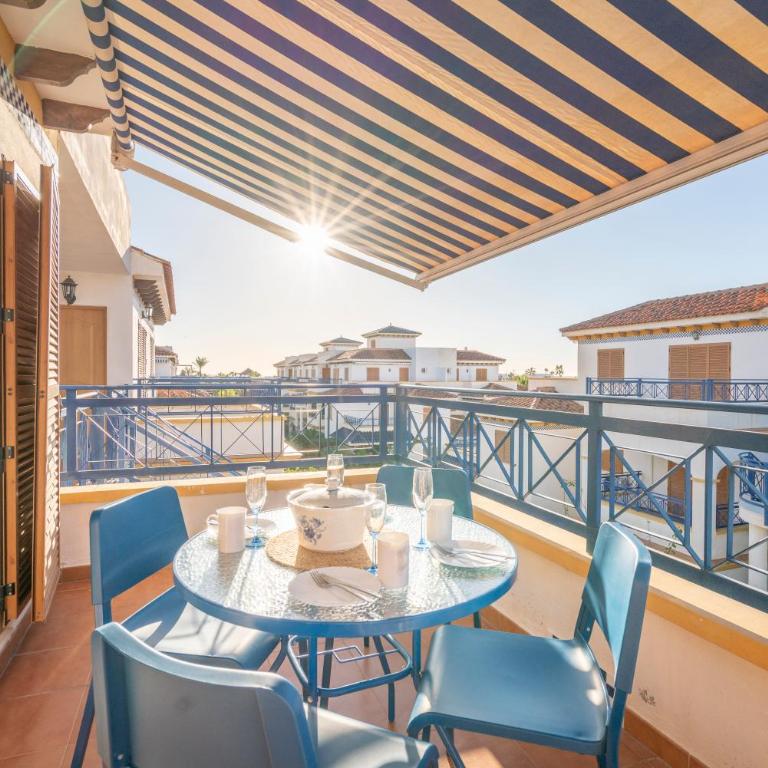 Apartamento ROSA del MAR Playas de Vera Ático en Primera Línea de Playa Piscina al Aire Libre Aparcamiento Gratuito WiFi Muy Rápido Acogedor con Calefacción - Appartement 2 Chambres - 53