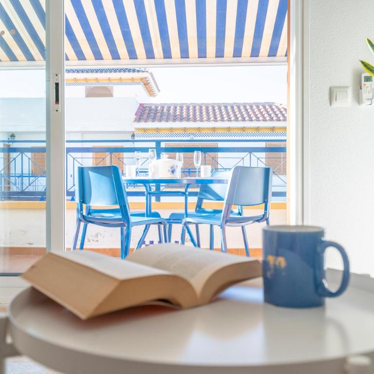 Apartamento ROSA del MAR Playas de Vera Ático en Primera Línea de Playa Piscina al Aire Libre Aparcamiento Gratuito WiFi Muy Rápido Acogedor con Calefacción - Appartement 2 Chambres - 23