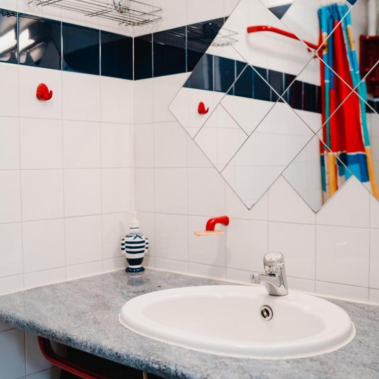 Villa 2-pièces au calme avec mezzanine, terrasse et parking - 5 couchages - Animaux acceptés - FR-1-409-130 - Villa - 6