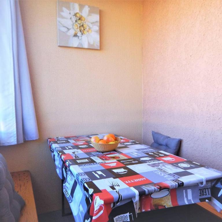 Appartement 2 pièces avec loggia, garage, 3 min de la mer, classé 2 étoiles, ménage inclus - FR-1-251-552 - Appartement - 1