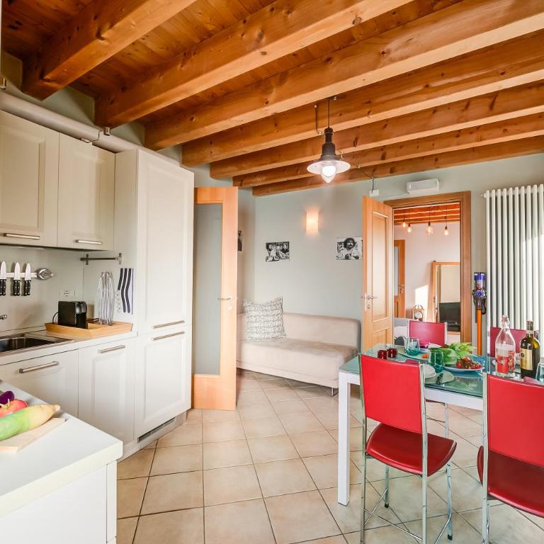 Faby House On Hilly Area & Lake View - Happy Rentals - Casa Vacanze - 12
