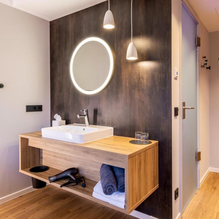 BOLLWERK Lifestyle Hotel, automatisiertes Hotel mit Self Check In - Superior Plus Studio mit Klimaanlage - 2
