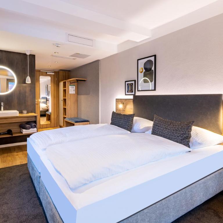BOLLWERK Lifestyle Hotel, automatisiertes Hotel mit Self Check In - Superior Plus Studio mit Klimaanlage - 9