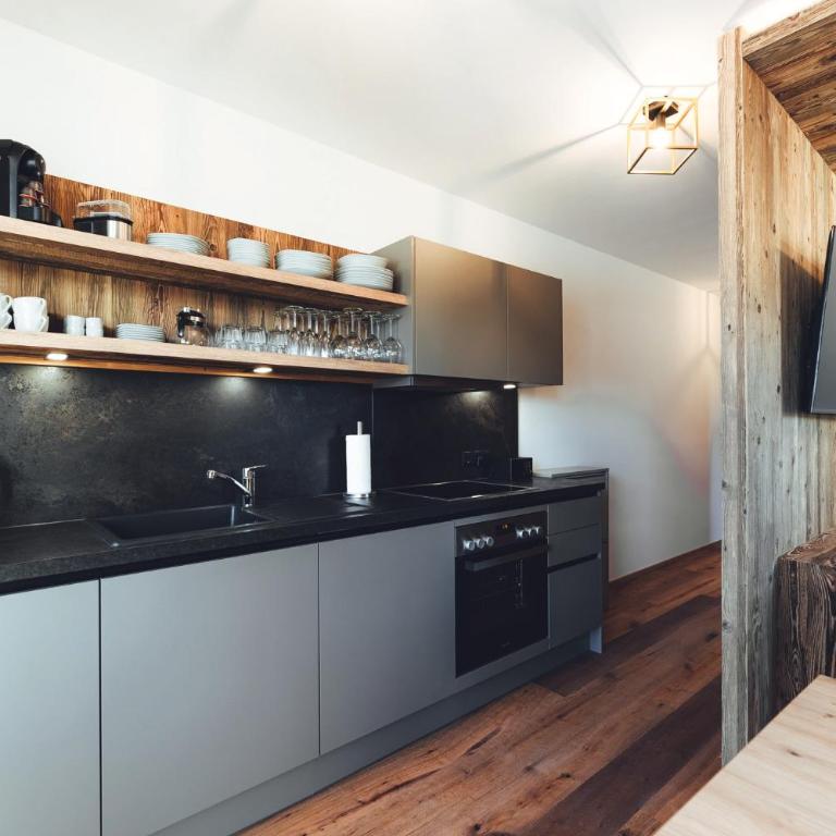 Burgstadl Aparthotel & Restaurant - Apartment mit 3 Schlafzimmern - 2