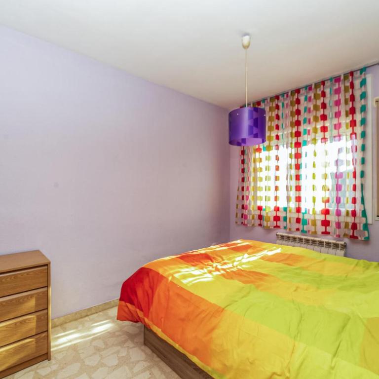 3 Bedroom Beach Front Home In Miami Platja - Three-Bedroom Vacation Home - 26