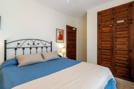 Hermosa casa con terraza e increíbles vistas al mar y la montaña - Chalet - 6