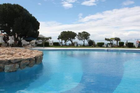 Hermosa casa con terraza e increíbles vistas al mar y la montaña - Chalet - 20