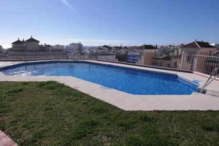 Amplio apartamento con piscina cerca de la playa - Apartamento - 11