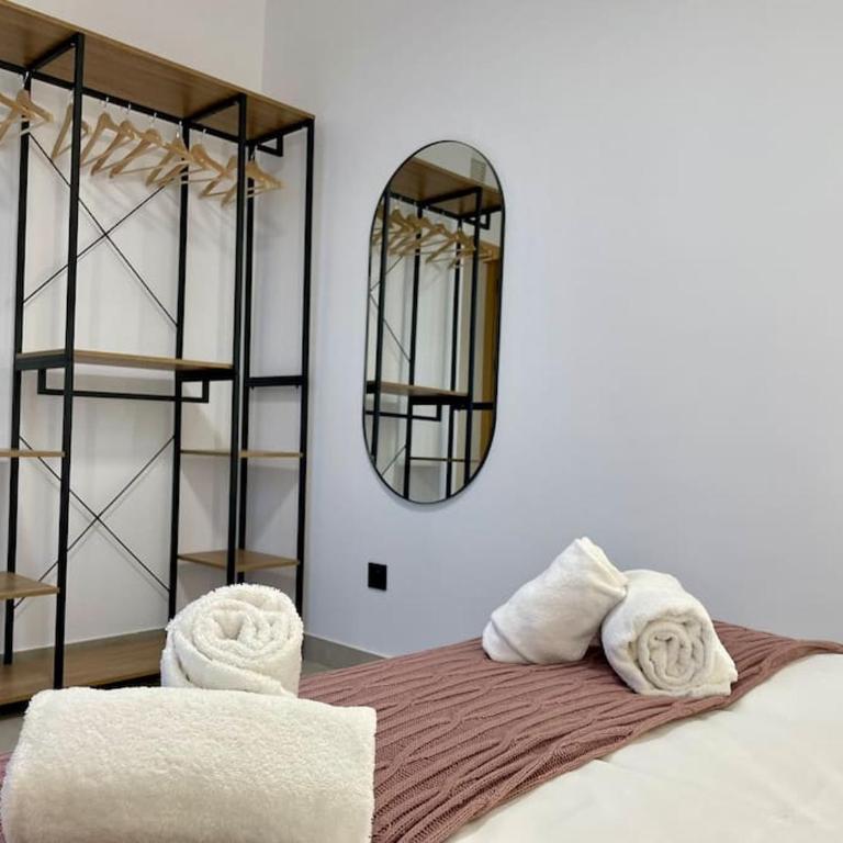 Geysotur Suite El Geranio - Three-Bedroom Apartment - 15