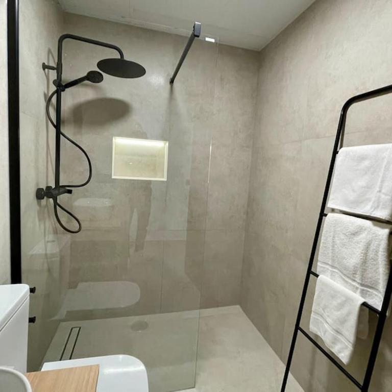 Geysotur Suite El Geranio - Three-Bedroom Apartment - 54