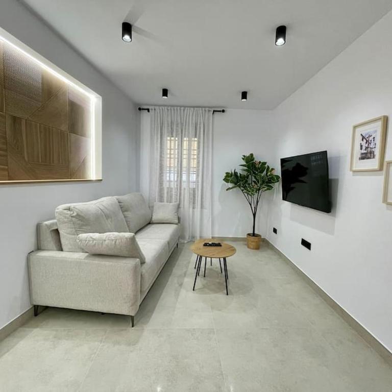 Geysotur Suite El Geranio - Three-Bedroom Apartment - 56